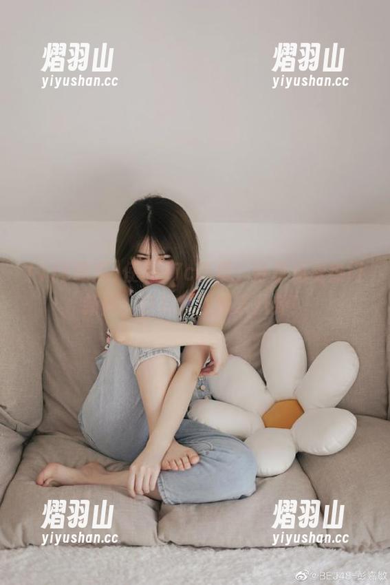 使用17c吃瓜，分享免费热门新闻，轻松获取娱乐八卦！