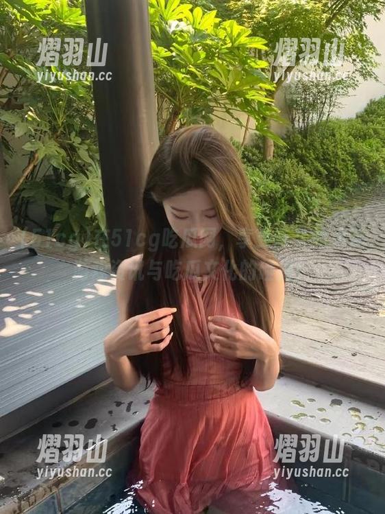 51cg 在51cg吃瓜网,享受永久的动漫游戏资讯与吃瓜文化的碰撞!