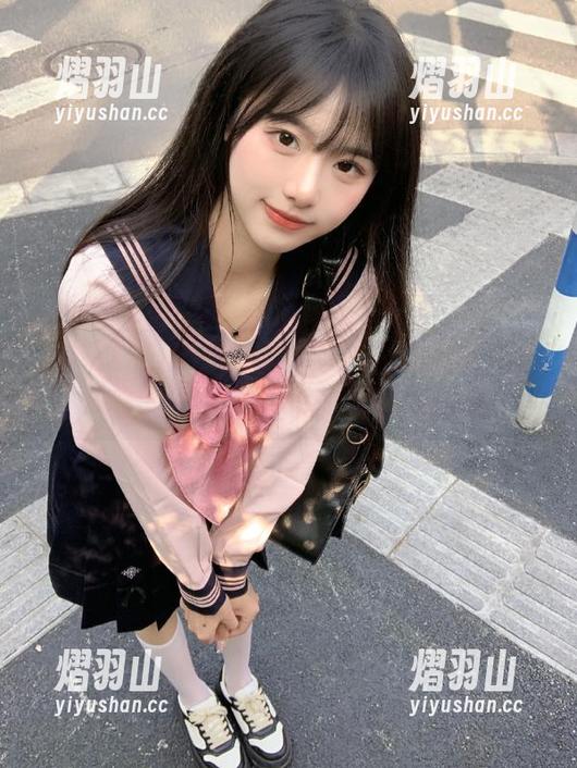 51吃瓜 51吃瓜fun直达,让你第一时间获取娱乐八卦和时事热点信息!