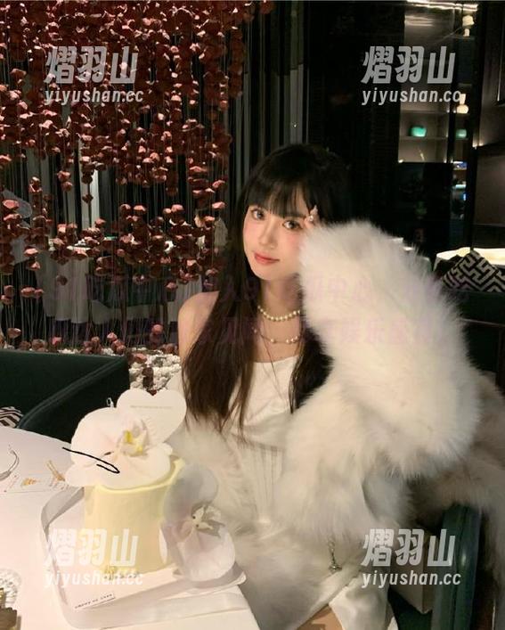 91吃瓜中心 加入91吃瓜中心,分享吃瓜达人们的独家见闻,尽享娱乐盛宴!