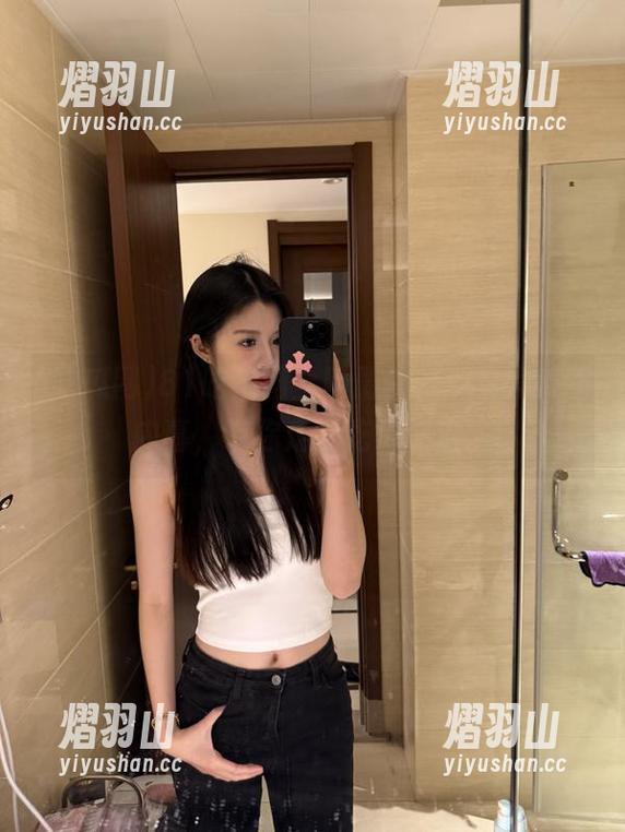 81吃瓜网全网最快，观看娱乐圈内幕，带你走在吃瓜前沿。