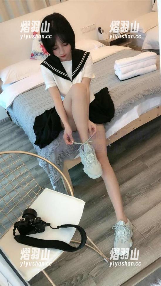 网曝黑料 吃瓜必备,网曝黑料苹果版带你揭秘娱乐圈的那些事儿!