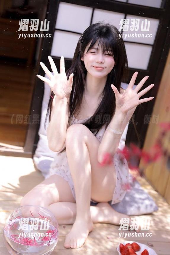 网红黑料 想吃瓜?下载网红黑料,随时随地掌握各种黑料动态!