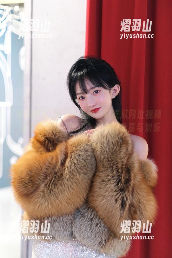 精彩纷呈的黑料吃瓜网址视频，让你每一次“吃瓜”都充满惊喜与欢乐！