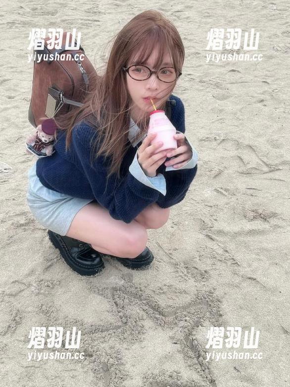 通过“黑料正能量”网页版和iOS，体验永不迷路的吃瓜旅程
