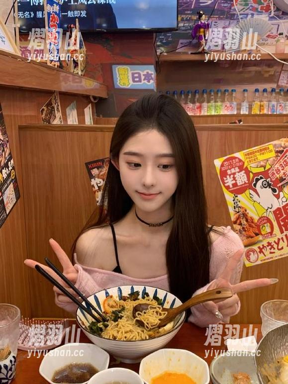 黑料社下载，敲响传送门，带你进入有趣的吃瓜江湖！