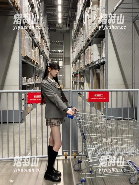 黑料网络 在“黑料网络网址”上,安卓用户畅享最新吃瓜资讯的绝佳网站!